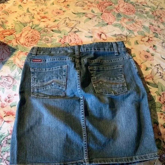 Jordache Ladies Blue Jean Skirt Size 05/06 Low Rise Stretch - Picture 1 of 7